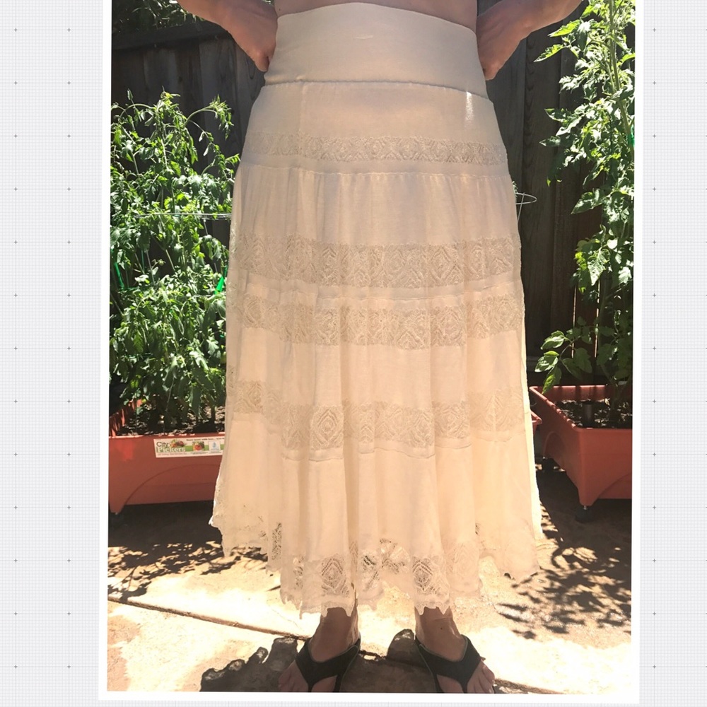 DOROTHIEE BIS CREAM MAXI SKIRT SIZE XL