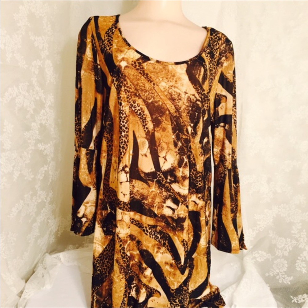 2X Animal print dress with bell sleeves. B17