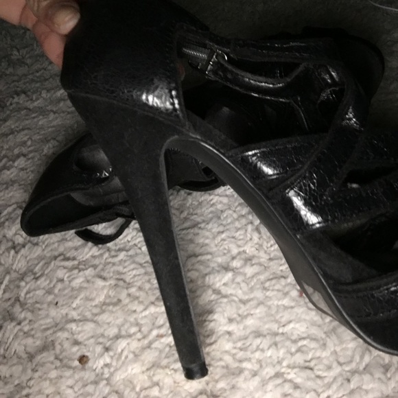 Heels ❤️ - Picture 3 of 3