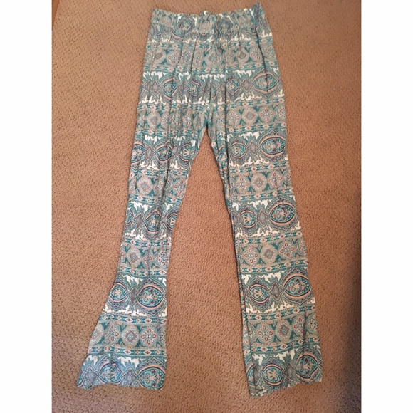 flowy butt pants