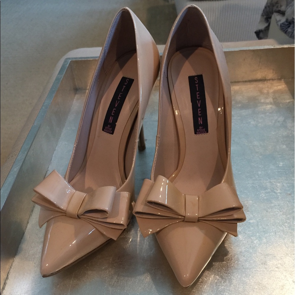 Steven by Steve Madden nude heels