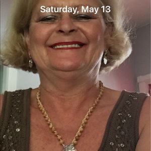 Meet your Posher, Sharon