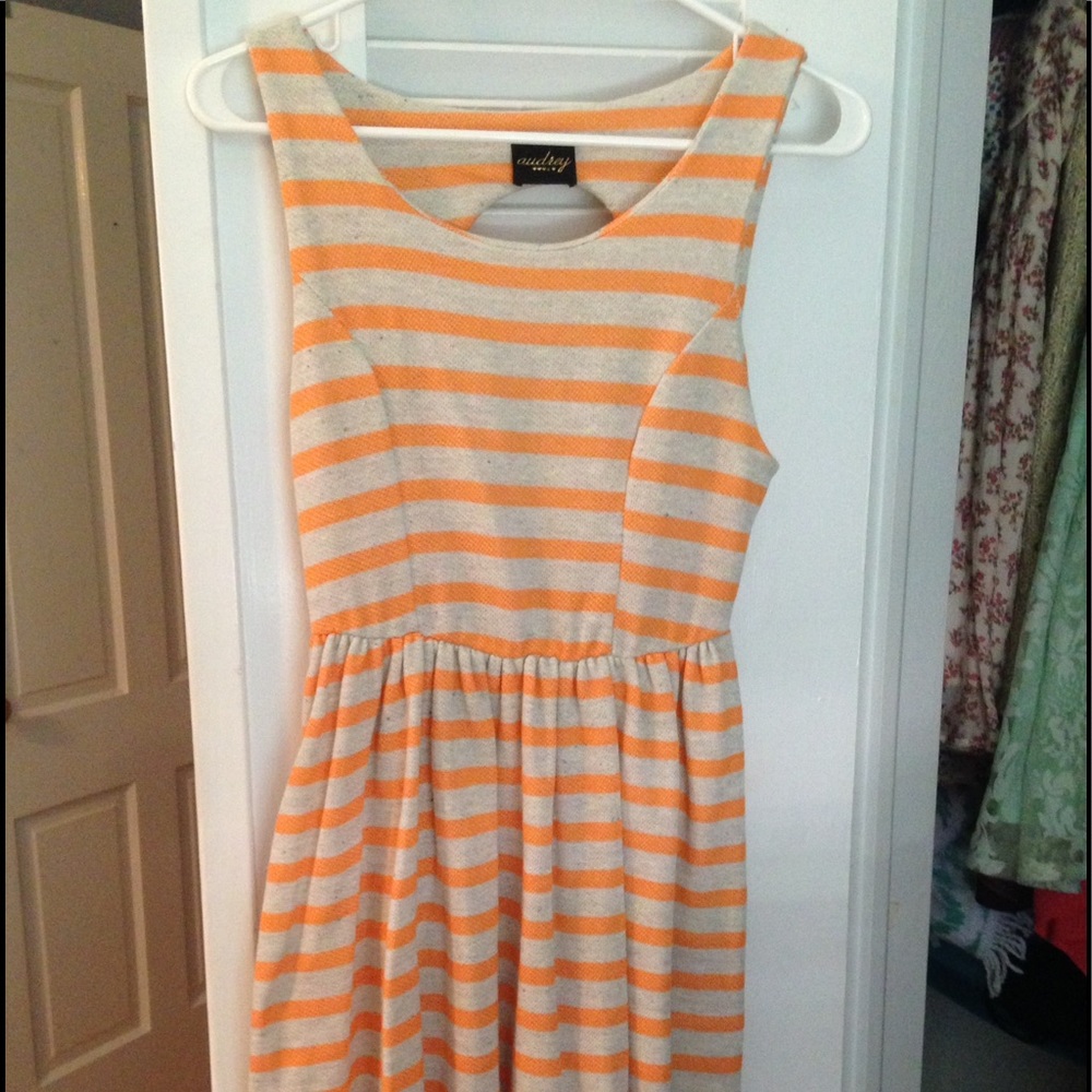 Open back boutique dress!