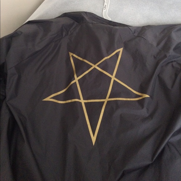 Thrasher windbreaker in black and gold - Picture 3 of 4