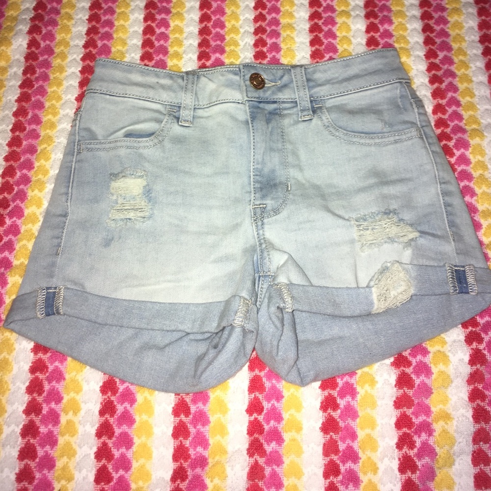 High waisted shorts with rips