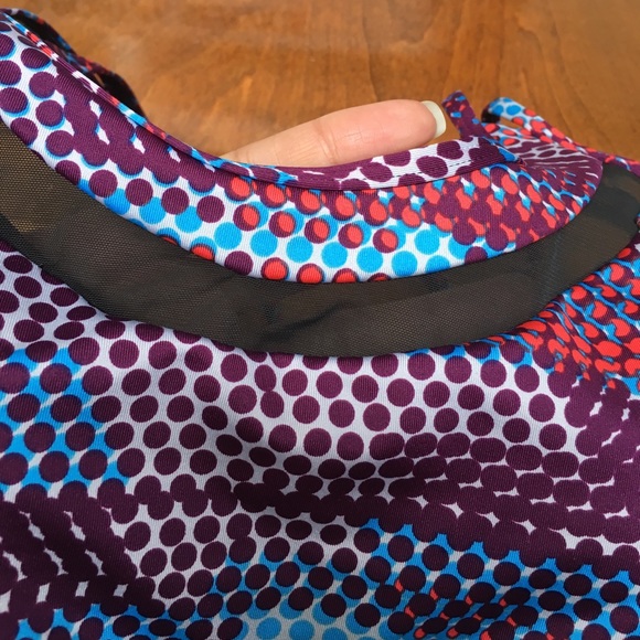 New Victoria's Secret VSX Strappy Back Sports Bra - Picture 4 of 4