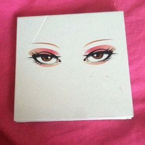 Kylie eyeshadow palette dupe