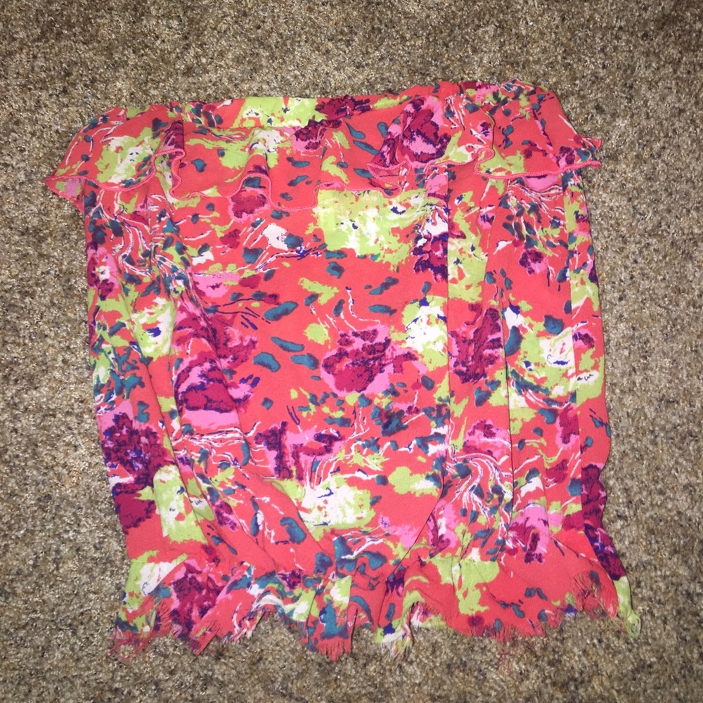 Flower strapless top