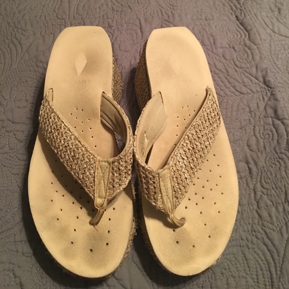 Flip flops by Volatile - Picture 1 of 4