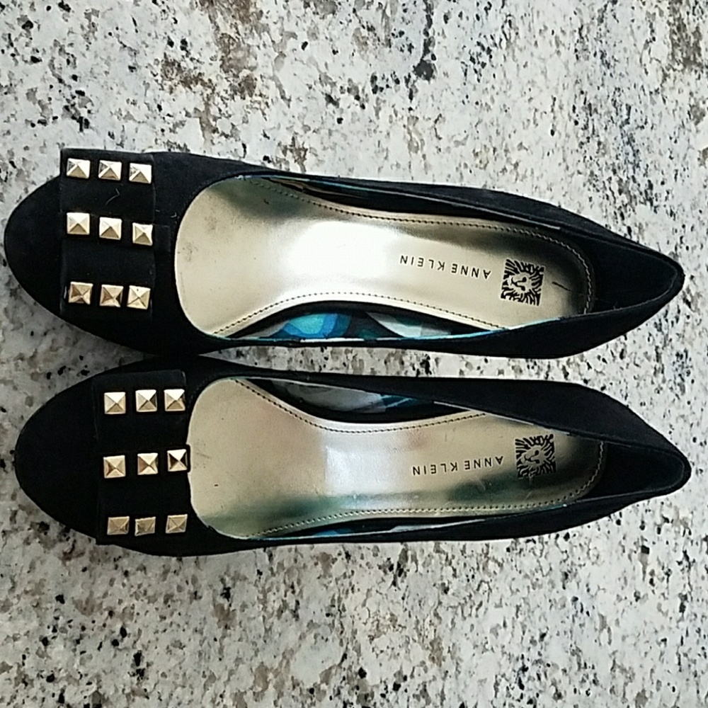 Anne Klein suede black shoes