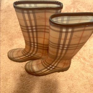 SALE BURBERRY RAIN BOOTS