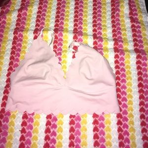 Pink bralette with scallop pattern