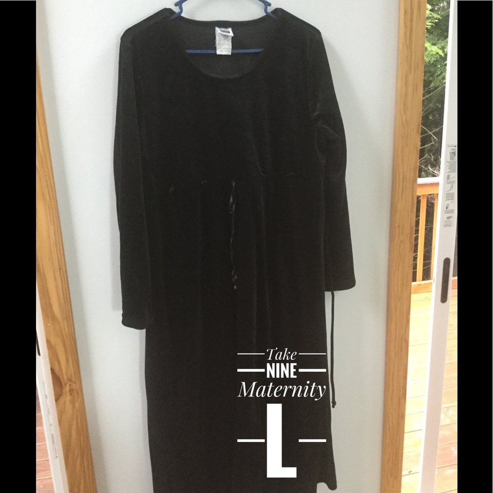 Black maternity dress - large