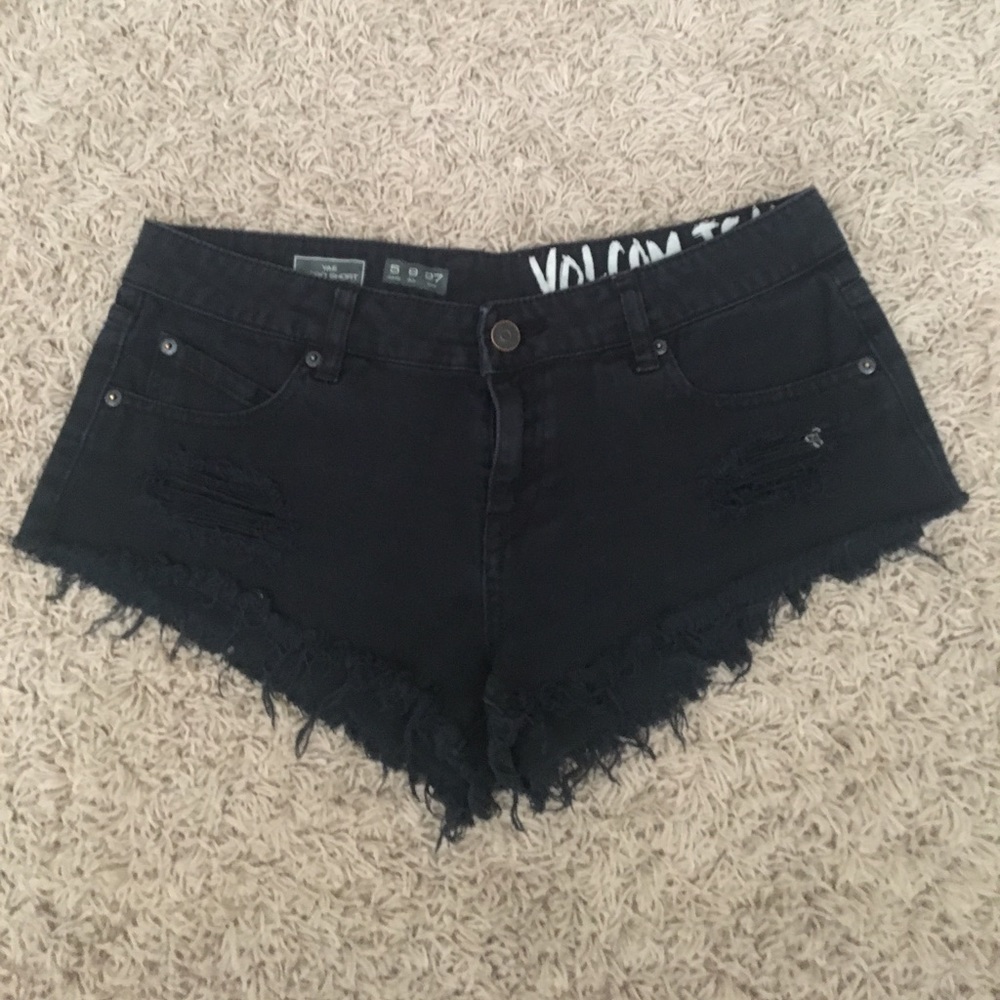 black volcom shorts!