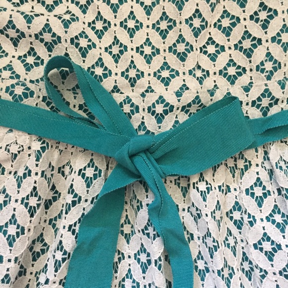 Francesca's lace white & teal dress - Picture 6 of 8