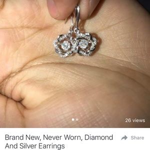 Diamond earrings with white gold, never worn