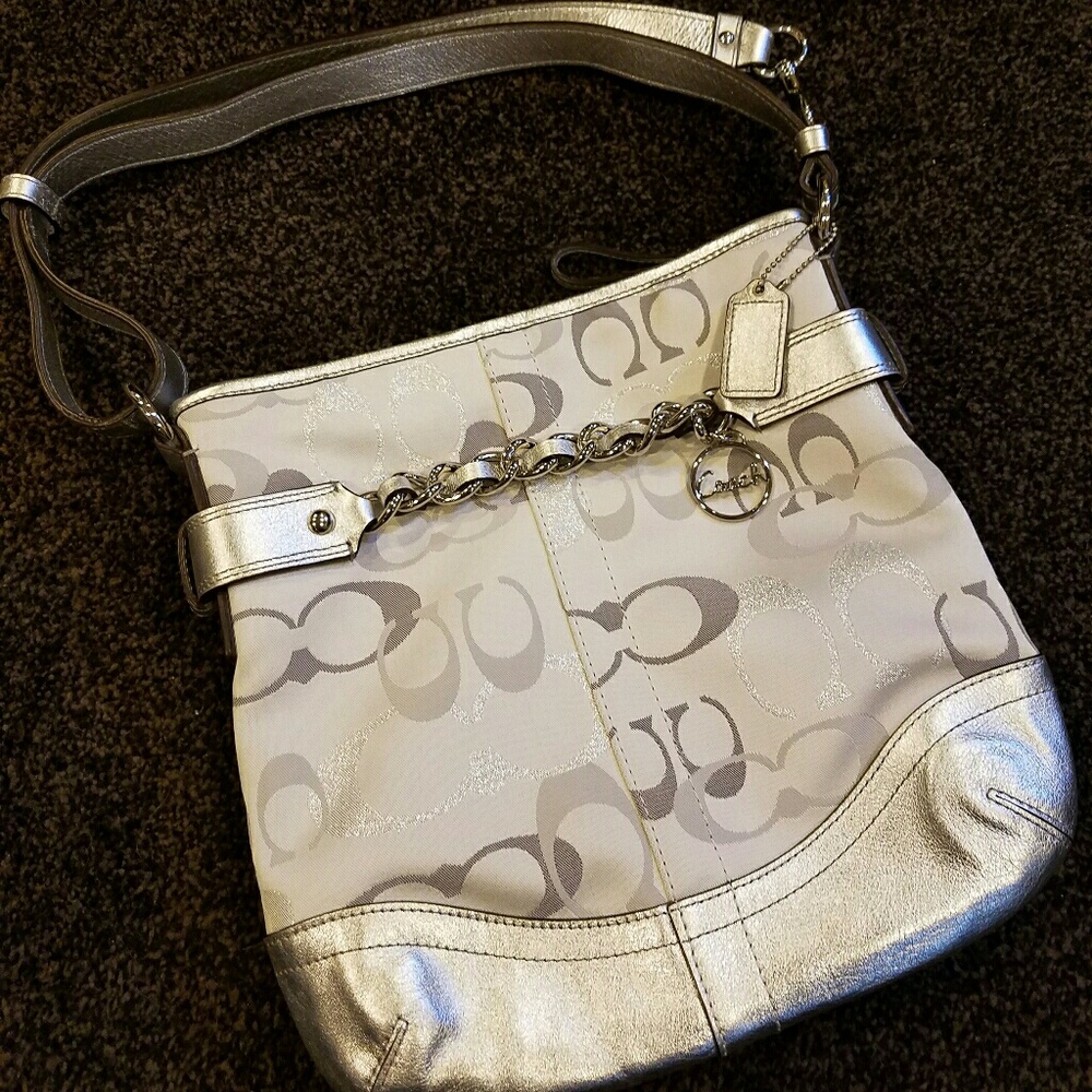 Coach shoulder bag. New, without tags