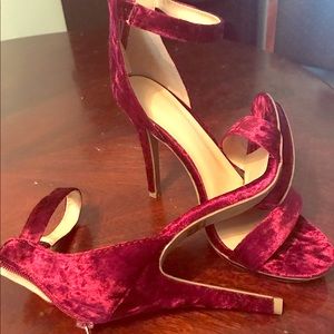 Never worn velvet heeled sandal