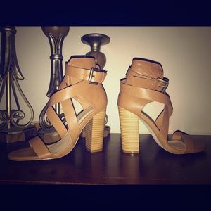 Shoedazzle Kareana Tan shoes  Brand New!