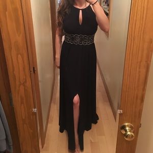 🎉MAKE ME AN OFFER🎉Navy blue evening gown