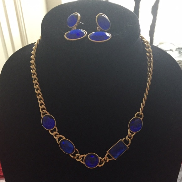 Jewelry - Necklace and earrings