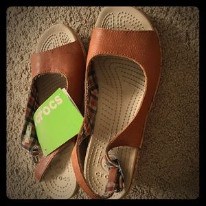 Croc wedge