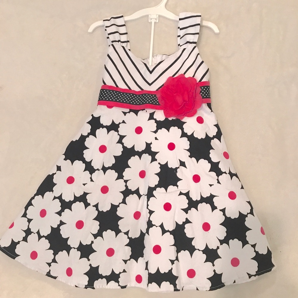 Adorable Dress 👗💗 NWOT