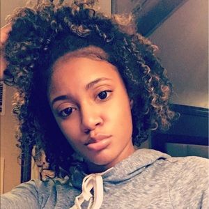 Meet your Posher, Destiny