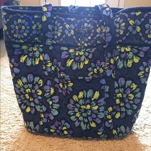 Vera Bradley Vera Tote in Indigo Pop Pattern