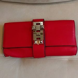 Red Clutch