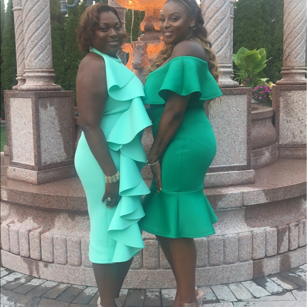 Light & super classy mint green dress