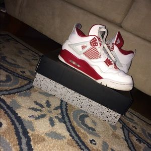 Jordan 4