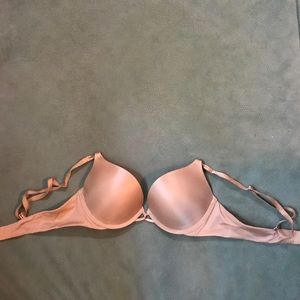 Victoria's Secret Bombshell Bra. 34A. Worn once.