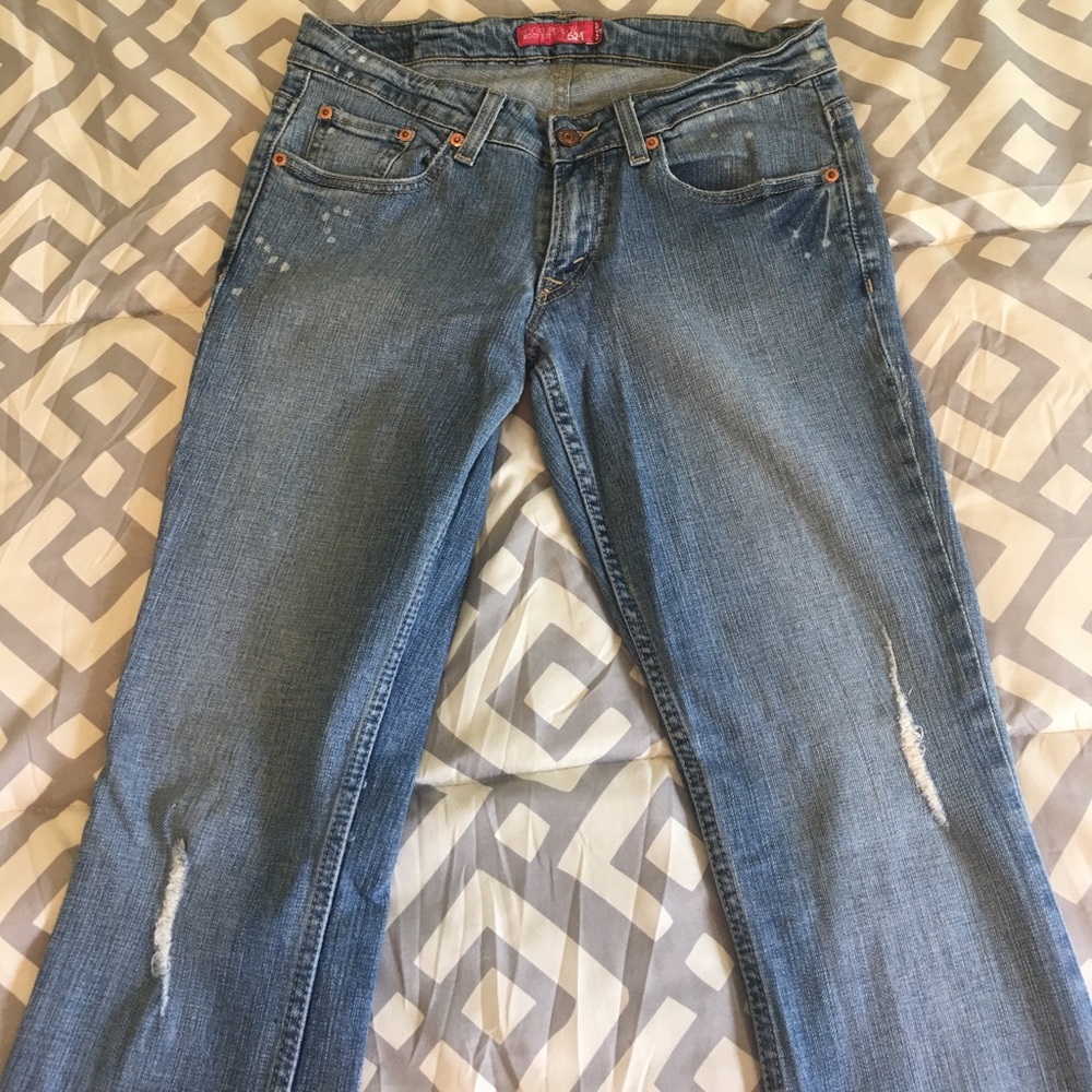 Levi's size 7 medium length jeans