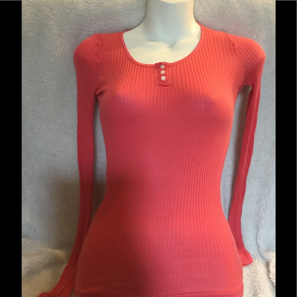 AMERICAN EAGLE OUTFITTERS LONG SLEEVE IN CORAL XS