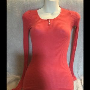 AMERICAN EAGLE OUTFITTERS LONG SLEEVE IN CORAL XS