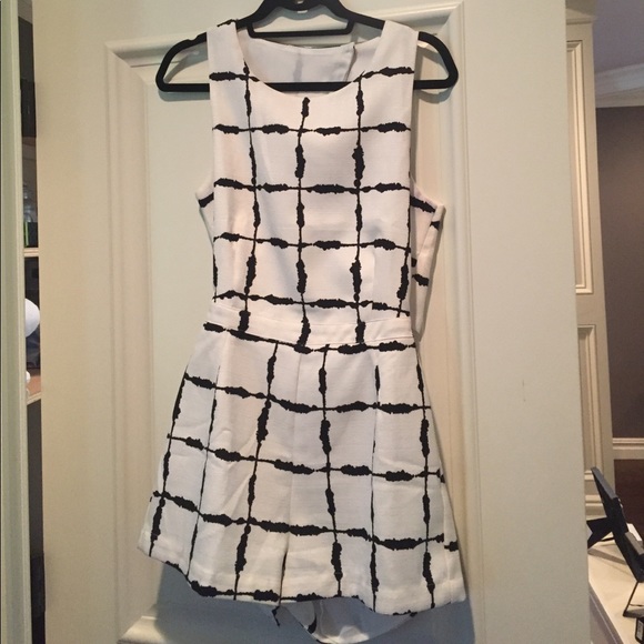 Romper - Picture 1 of 2