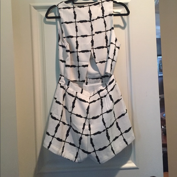 Romper - Picture 2 of 2