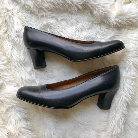 Coach Shoes - Coach Vintage Narrow Leather Pumps