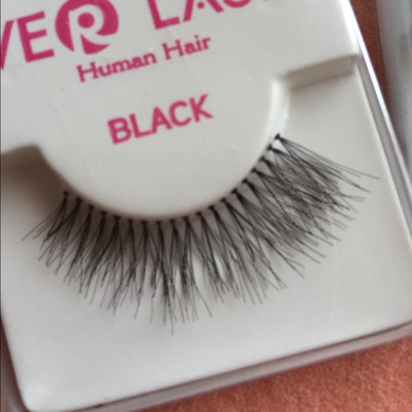 False lashes - Picture 2 of 3