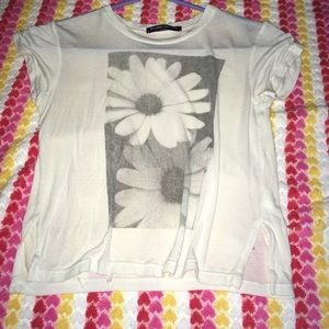 White cropped shirt with flowers