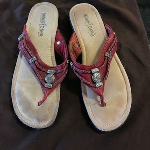 Minnetonka Red Leather T-Strap sandals so 6