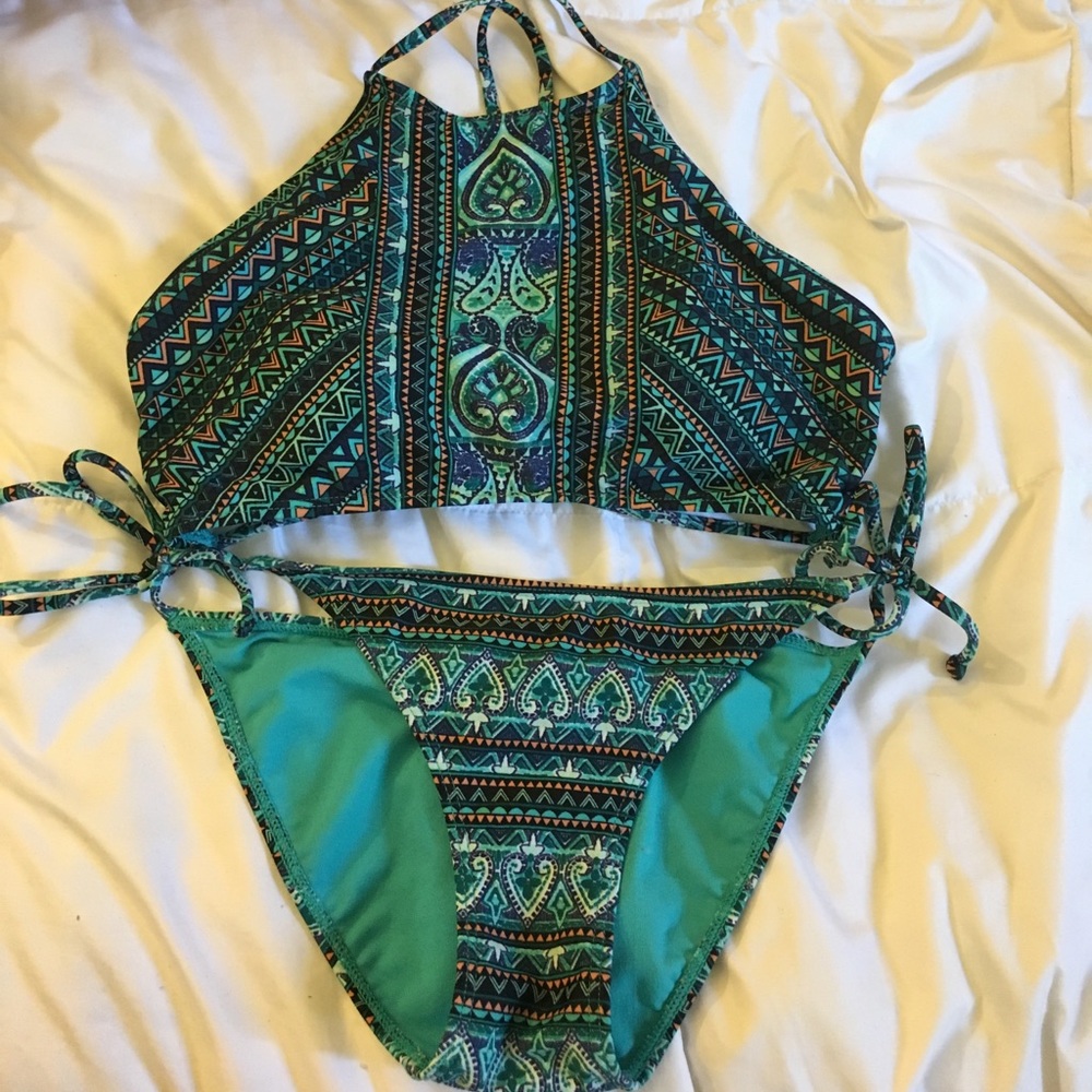 LA hearts pacsun bikini crop high neck