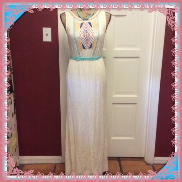 Flying Tomato Dresses & Skirts - ⚡️sale⚡️Gorgeous flying tomato maxi dress