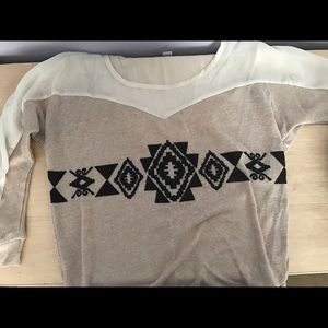 Quarter sleeve sweater