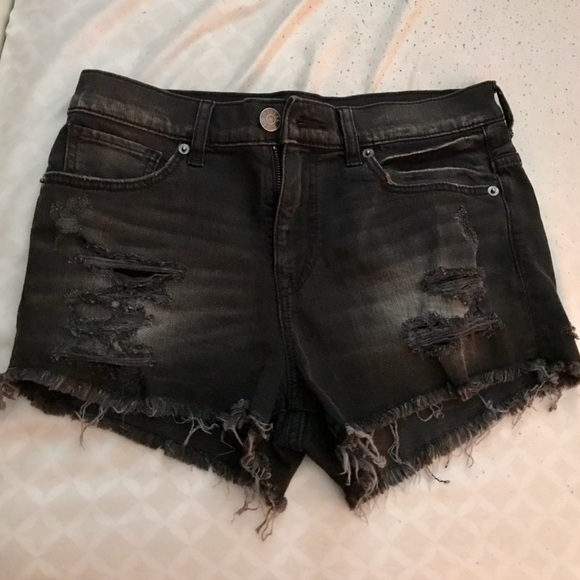 Express Pants - MUST GO ‼️✨NWOT DISTRESSED MID RISE SHORTS✨