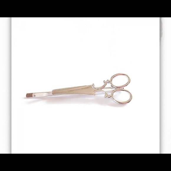 4/$20 Stylish Scissor Hair Clips - Picture 2 of 2