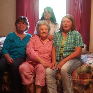 Meet your Posher, Cynthia