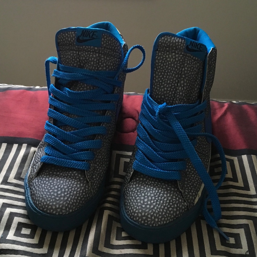 NIKE BLAZER HIGH – PREMIUM GLOW IN THE DARK