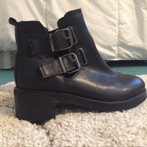 OPEN TO NEGOTIATE Topshop Adonis Boots